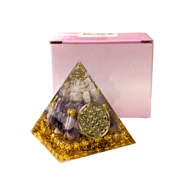 Piramide di orgonite, cristallo di rocca & pentacolo del fiore della vita di ametista