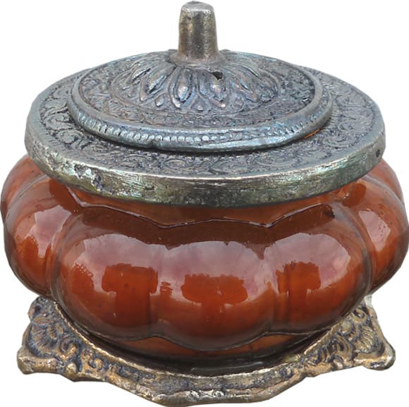 Candela profumata allrr39;ambra patchouli in vaso di metallo e vetro