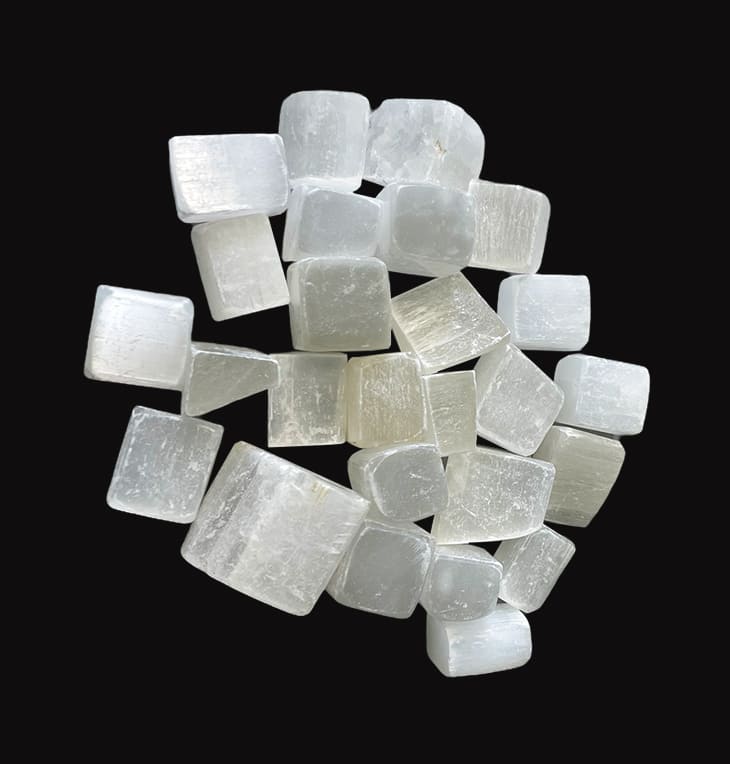 Pietre barilate Selenite A in cubo da 250g