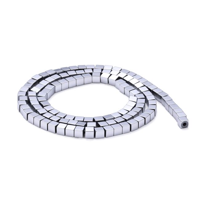 Perline distanziatrici quadrate in ematite argentata – 3×3 mm