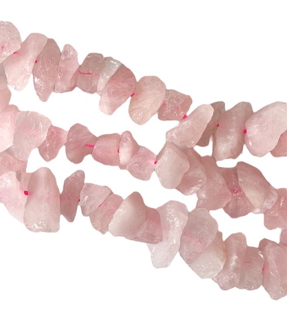 Pietre grezze di quarzo rosa 13-20 mm su un filo di 40 cm