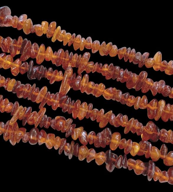 Trucioli di ambra 3-8 mm su filo da 35 cm