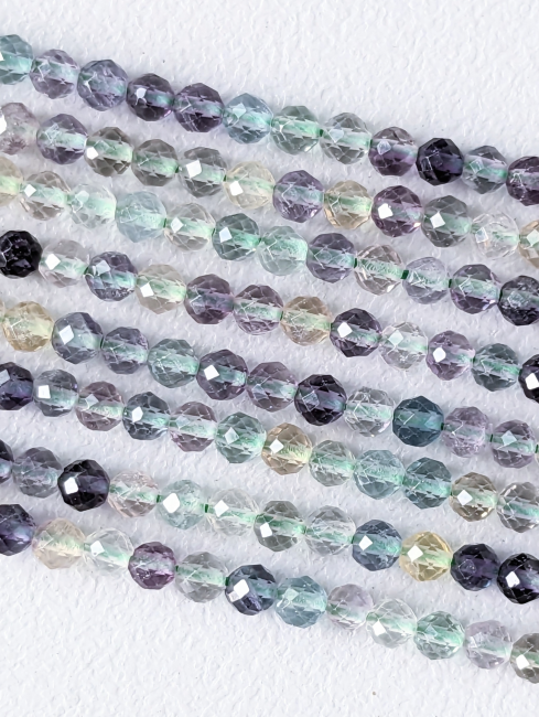 Perle sfaccettate di fluorite AA da 3 mm su filo da 40 cm