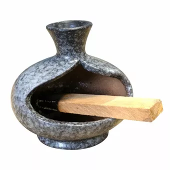 Bruciatore per fumigazione in ceramica nera con paralumi bianchi