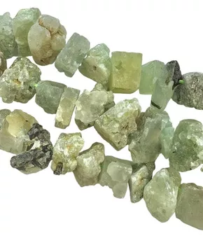 Prehnite A Raw Stones 13-20mm su un filo di 40cm