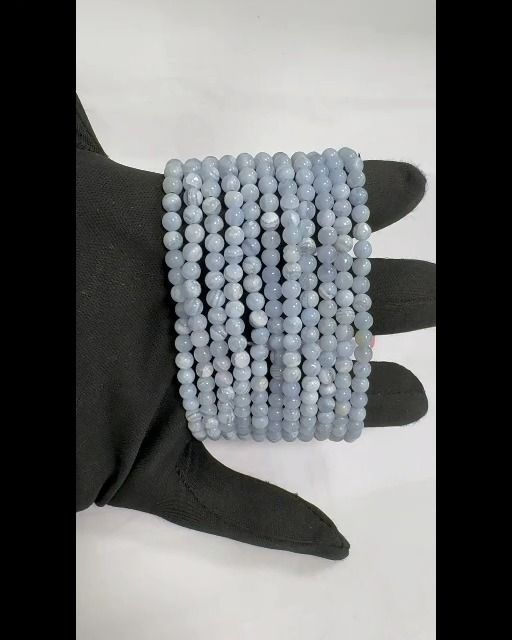 Bracciale con perline AA nastrinate di calcedonio blu da 4,5 mm
