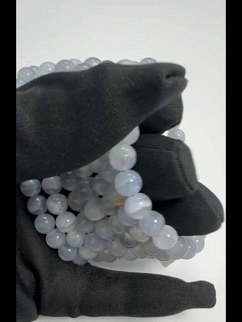 Bracciale in calcedonio blu con perle da 7,5-8,5 mm