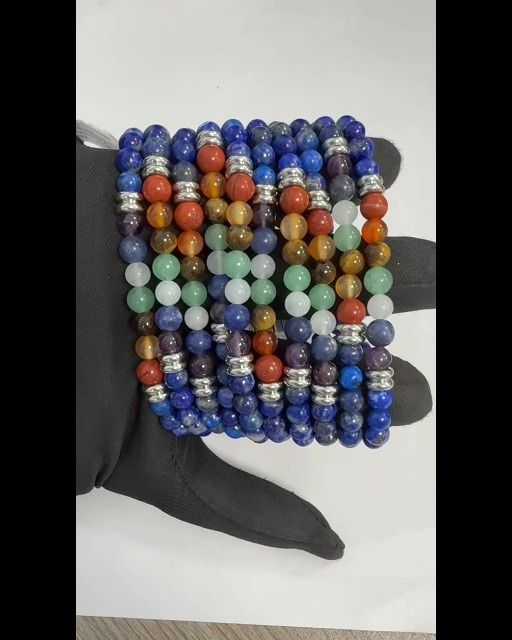 Bracciale in lapislazzuli con 7 chakra e perle da 6 mm