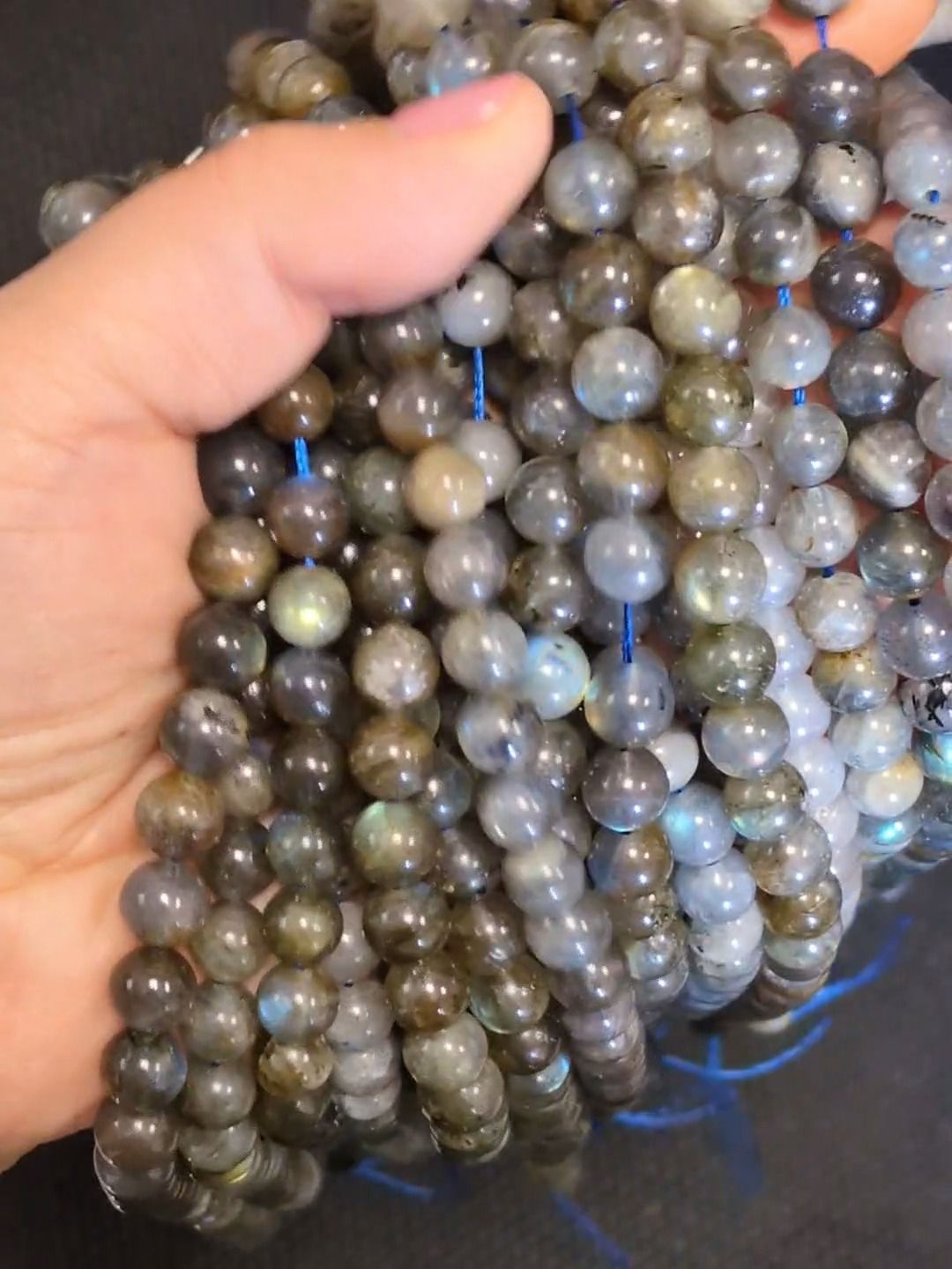 Perline di labradorite A da 8-9 mm su filo da 40 cm