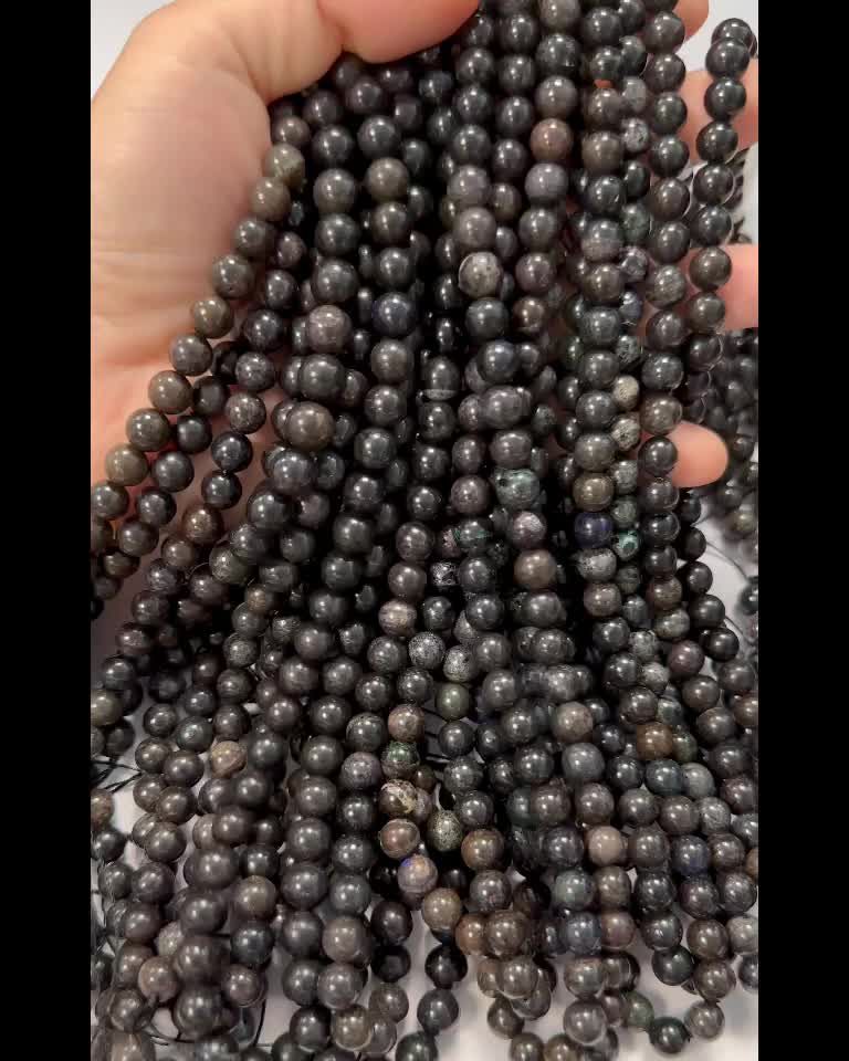 Perle di opale nero 7-8 mm su un filo di 40 cm