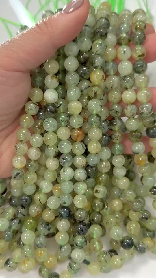 Perline di Prehnite A da 8mm su filo da 40cm